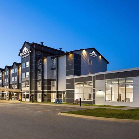 Microtel Inn & Suites By Wyndham Kirkland Lake Bagian luar foto