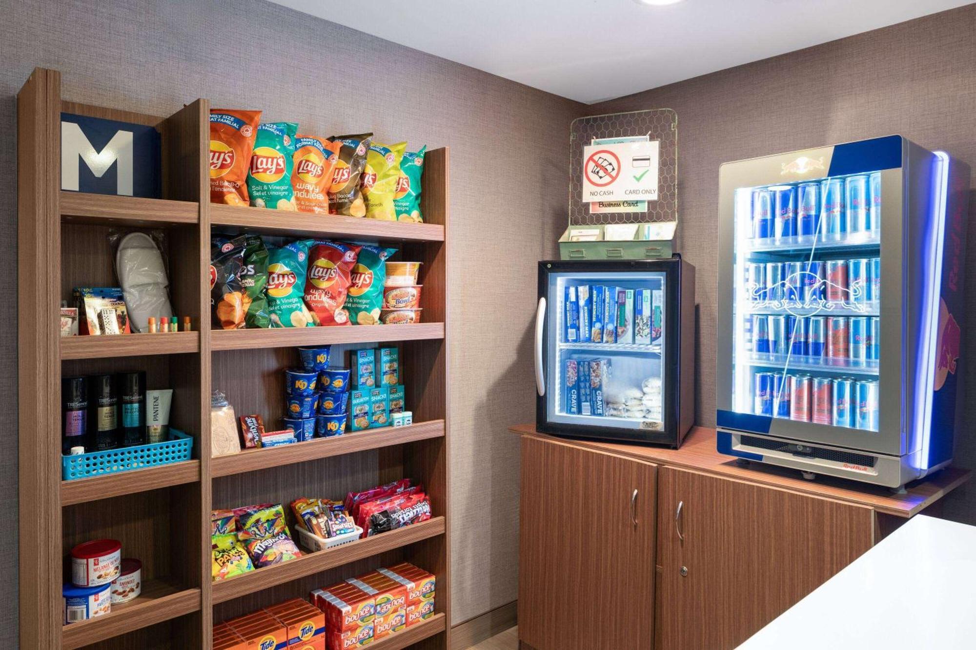 Microtel Inn & Suites By Wyndham Kirkland Lake Bagian luar foto