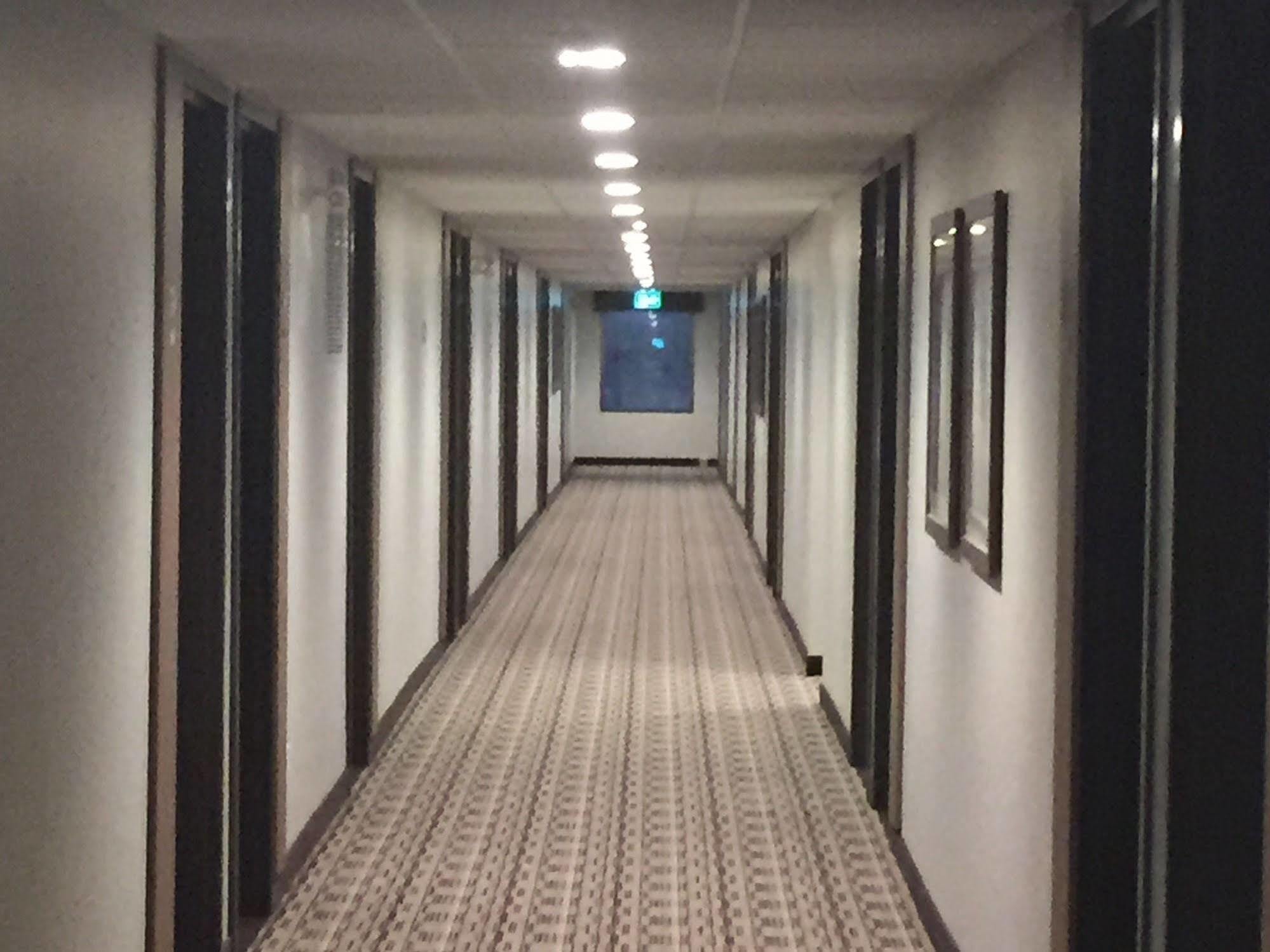 Microtel Inn & Suites By Wyndham Kirkland Lake Bagian luar foto